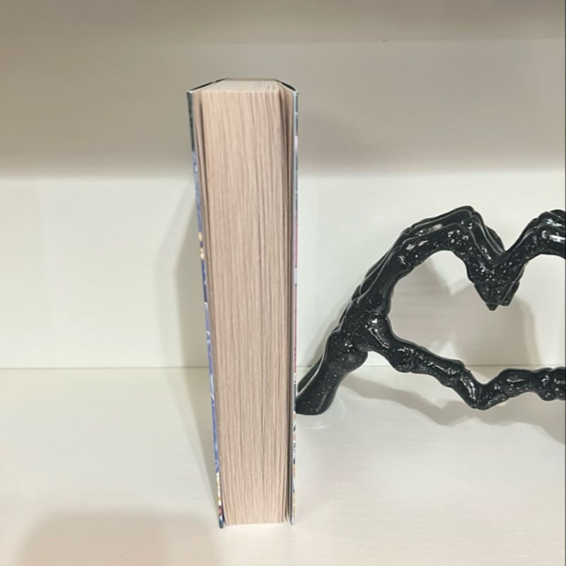 A curse for true love WATERSTONES EXCLUSIVE OOP