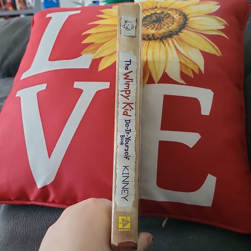 Diary of a Wimpy Kid Do-It-Yourself Book