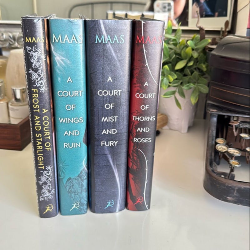 A Court of Thorns and Roses Books 1-4 and Art Print 