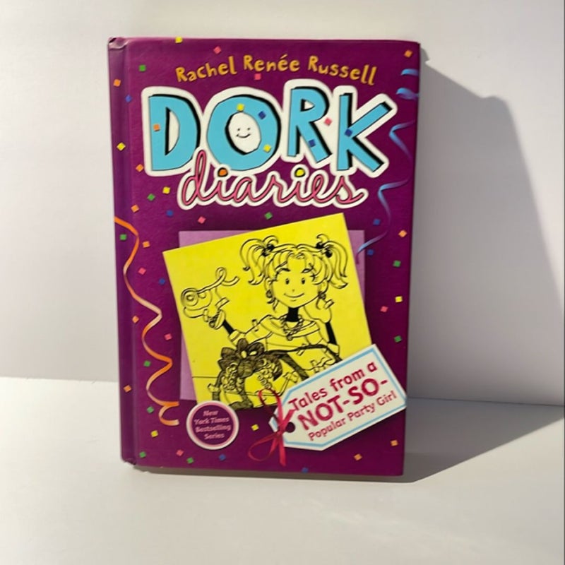 Dork Diaries Book 2 – Excellent Condition! 📖✨