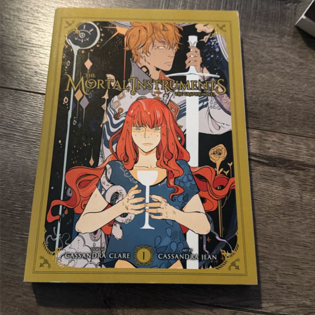 The Mortal Instruments: the Graphic Novel, Vol. 1