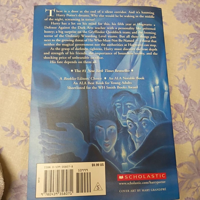 Harry Potter and the Order of the Phoenix (Harry Potter, Book 5)