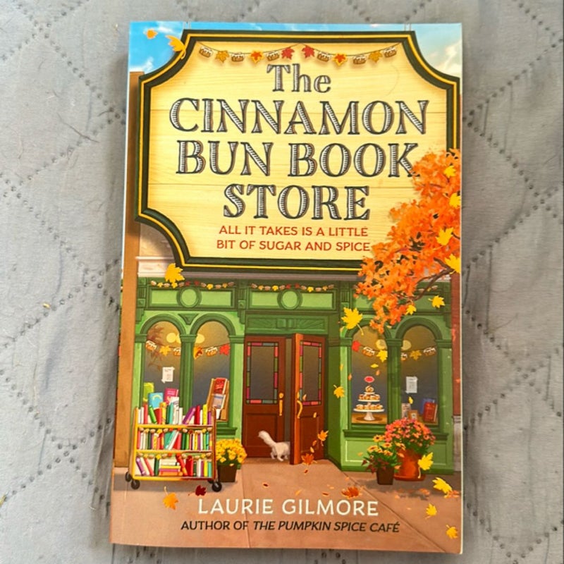 The Cinnamon Bun Book Store (Dream Harbor, Book 2)