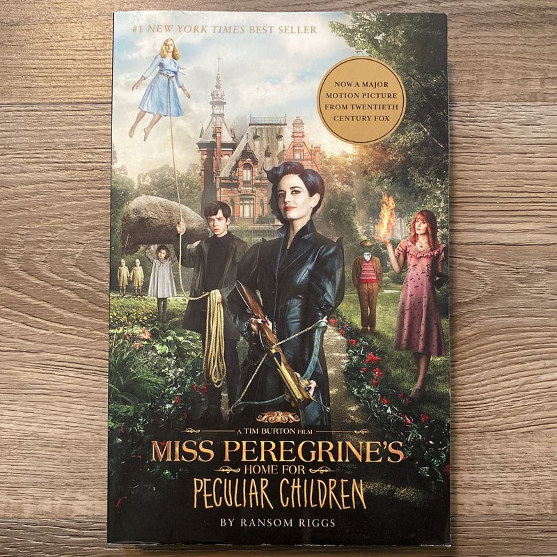Miss Peregrine's Home for Peculiar Children (Movie Tie-In Edition)