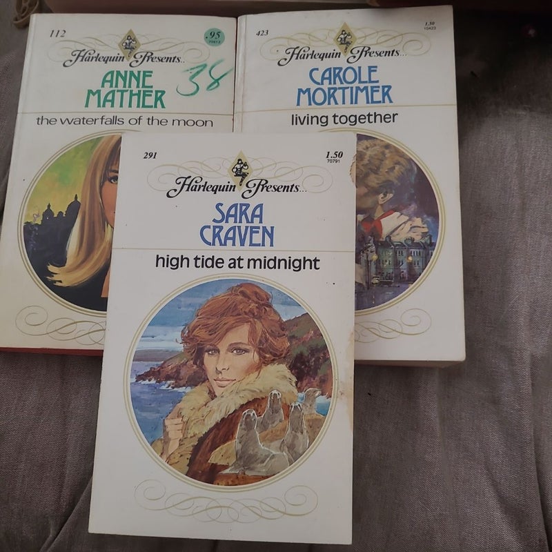 Harlequin Presents Vintage Bundle