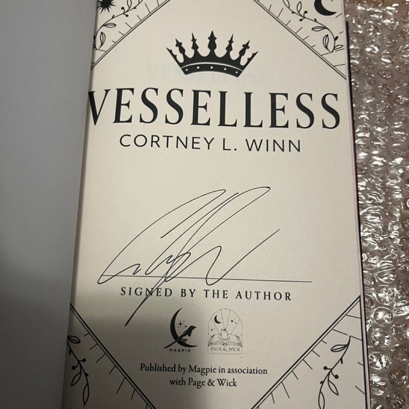 洋書 VESSELLESS Cortney L. Winn, Page&Wick Page & Wick Vesselless by Cortney L. Winn, Hardcover | Pangobooks