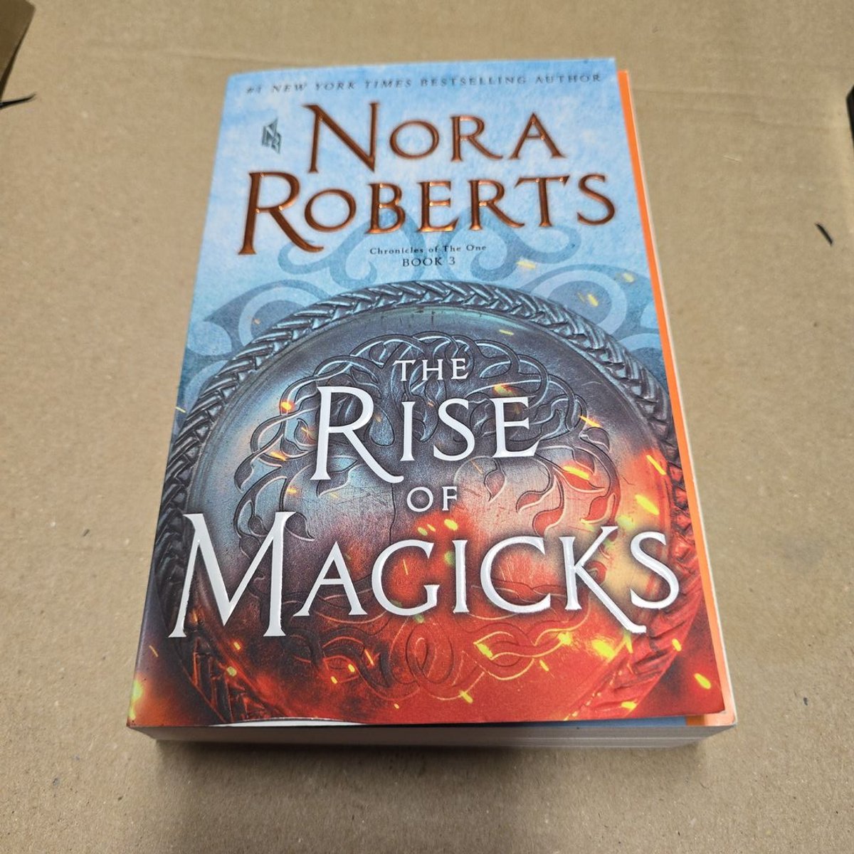 The Rise of Magicks - Nora Roberts: 9780349415024