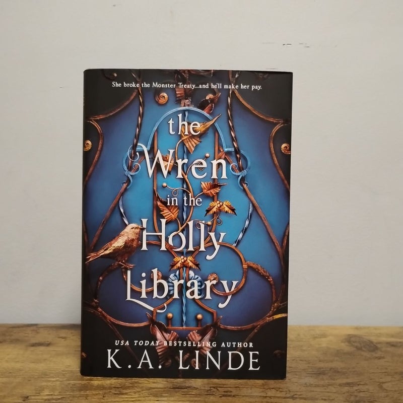 The Wren in the Holly Library (Deluxe Limited Edition)