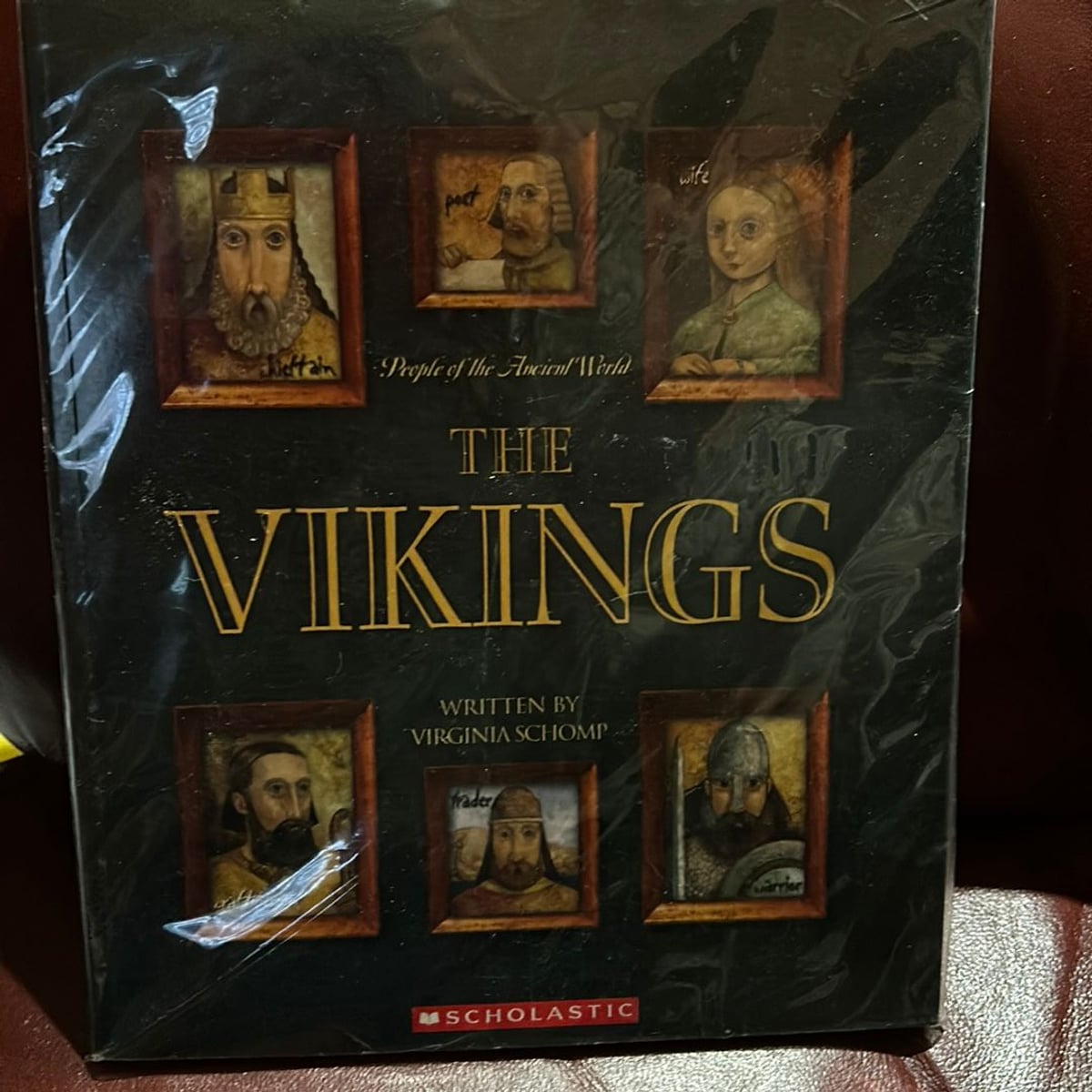 THE VIKINGS by Virginia Schomp, Paperback | Pangobooks