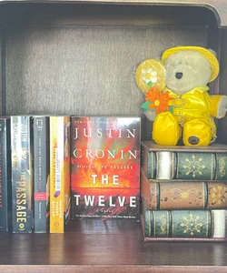 The Twelve (Book Two of the Passage Trilogy)