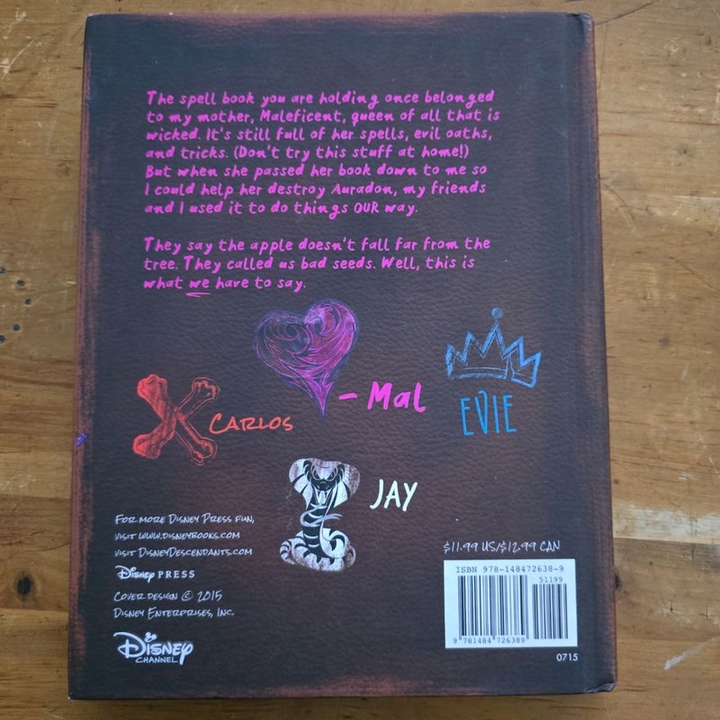 Descendants: Mal's Spell Book