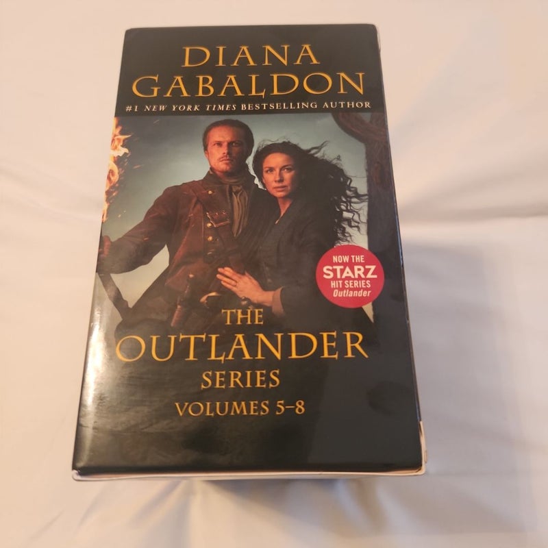 Outlander Volumes 5-8 (4-Book Boxed Set)