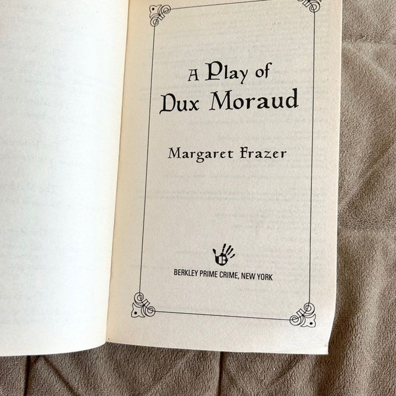 A Play of Dux Moraud  980