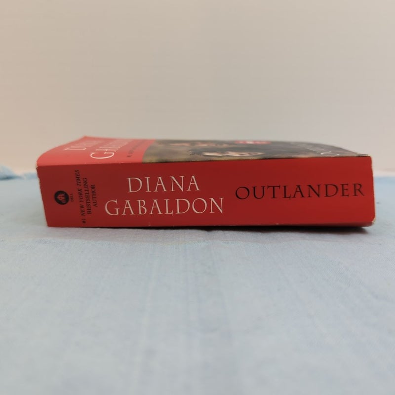 Outlander (Starz Tie-In Edition)