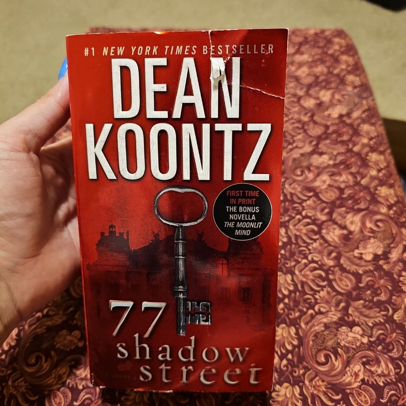 77 Shadow Street (with Bonus Novella the Moonlit Mind)