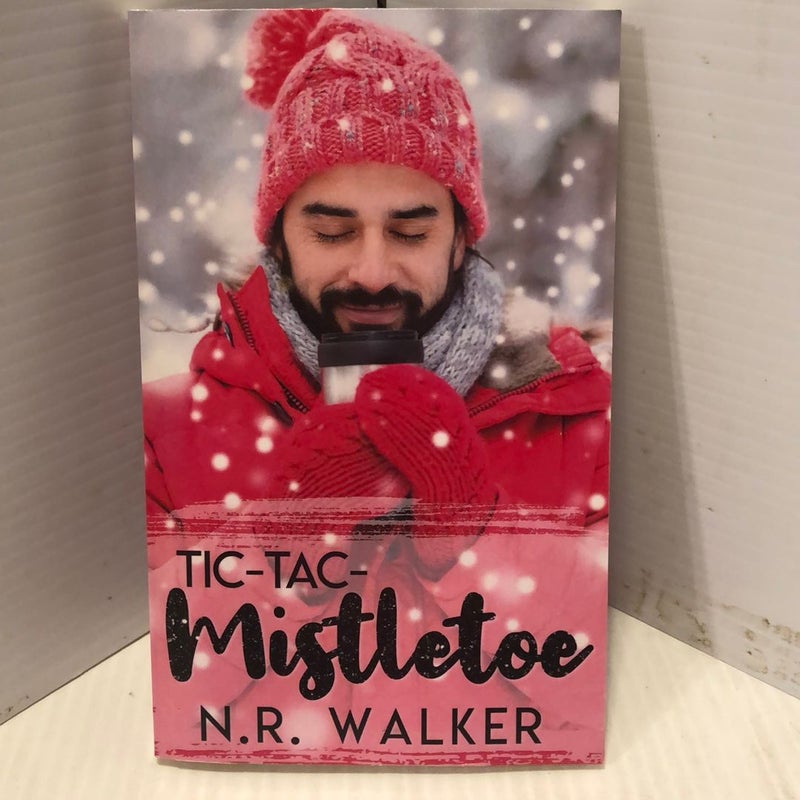 Tic Tac Mistletoe