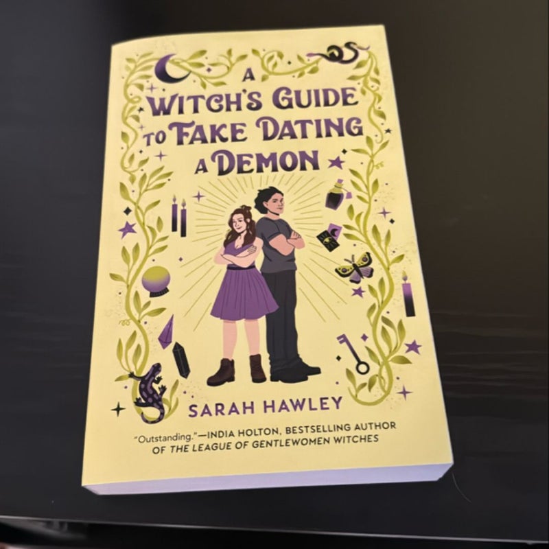 A Witch's Guide to Fake Dating a Demon