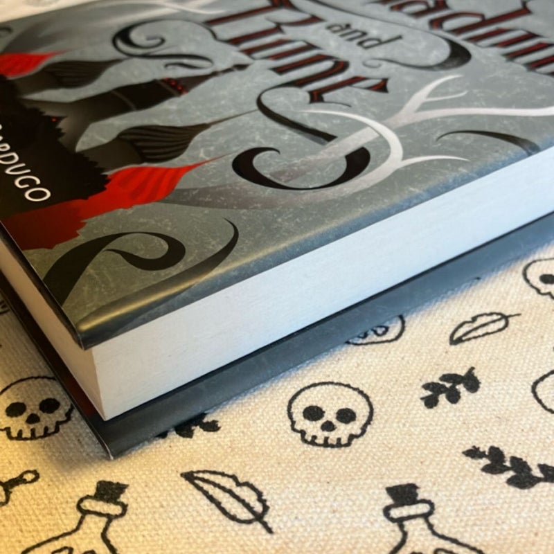 Shadow and Bone * Original Cover *