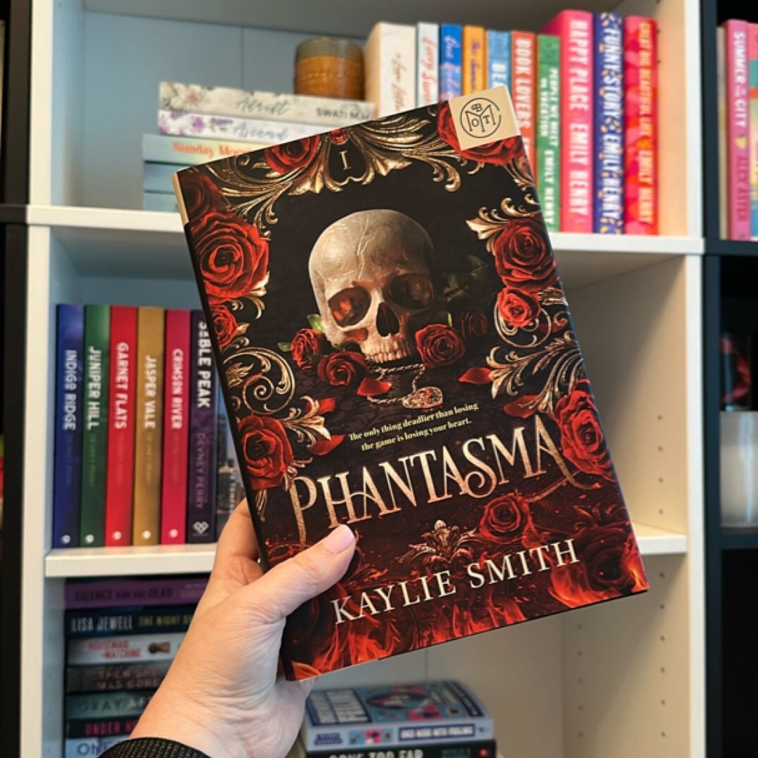 Phantasma by Kaylie Smith, Hardcover | Pangobooks