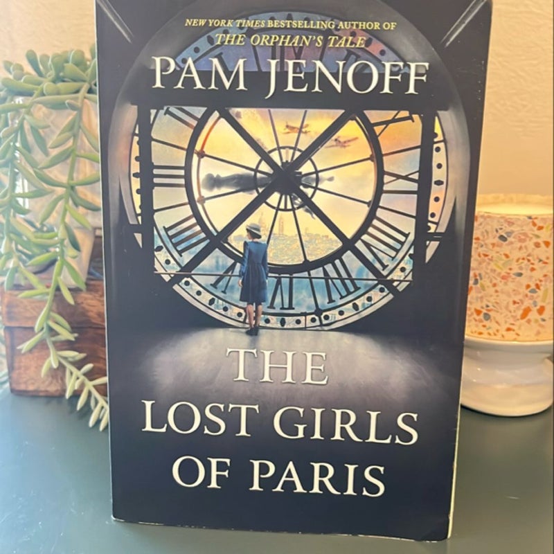 The Lost Girls of Paris