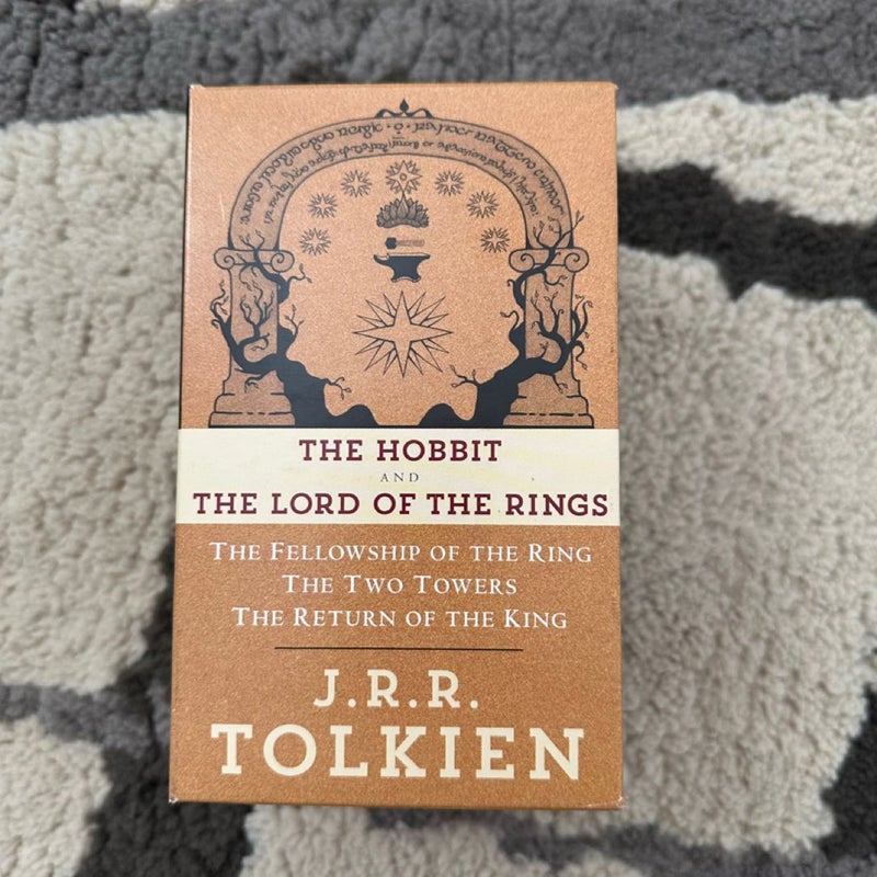 J. R. R. Tolkien 4-Book Boxed Set: the Hobbit and the Lord of the Rings