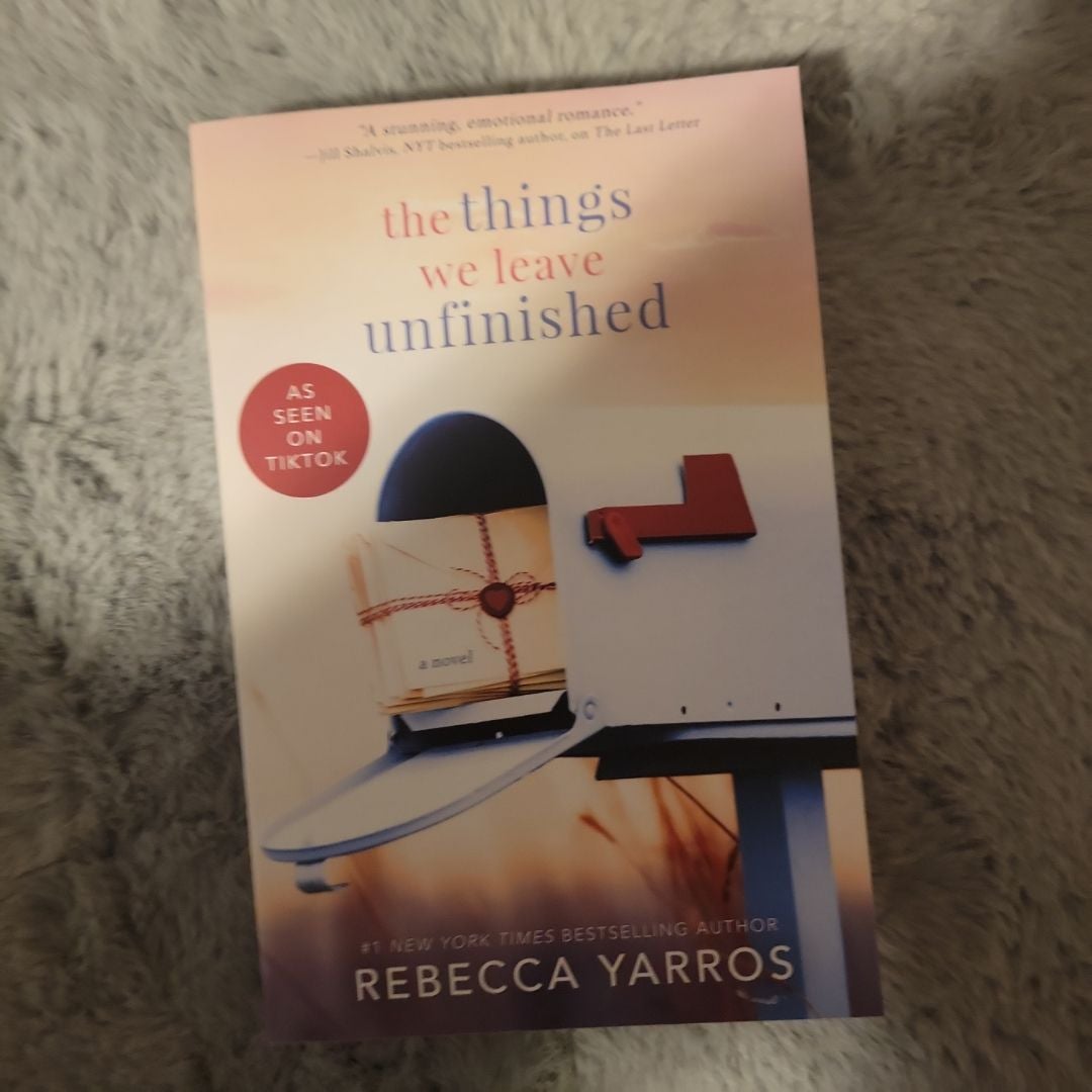 The Things We Leave Unfinished by Rebecca Yarros, Paperback Pangobooks