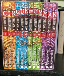 The Complete Saga of Darren Shan: Cirque Du Freak
