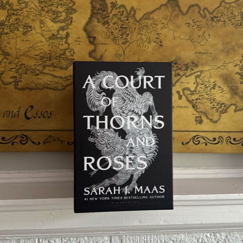 A Court of Thorns and Roses Hardcover Box Set