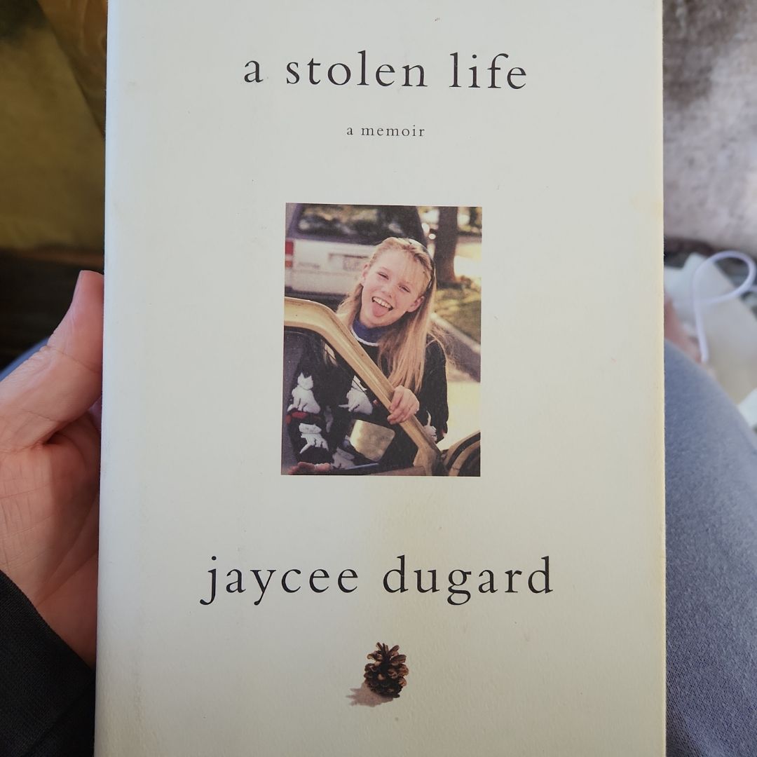 A Stolen Life by Jaycee Dugard, Paperback | Pangobooks