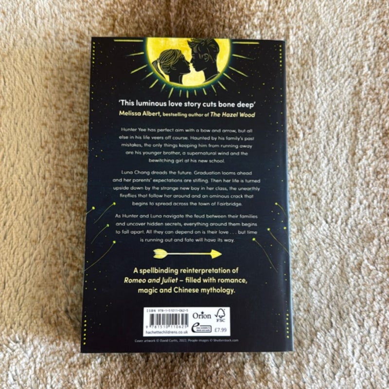 An Arrow to the Moon *Fairyloot Exclusive Paperback Edition* *Hand Signed*