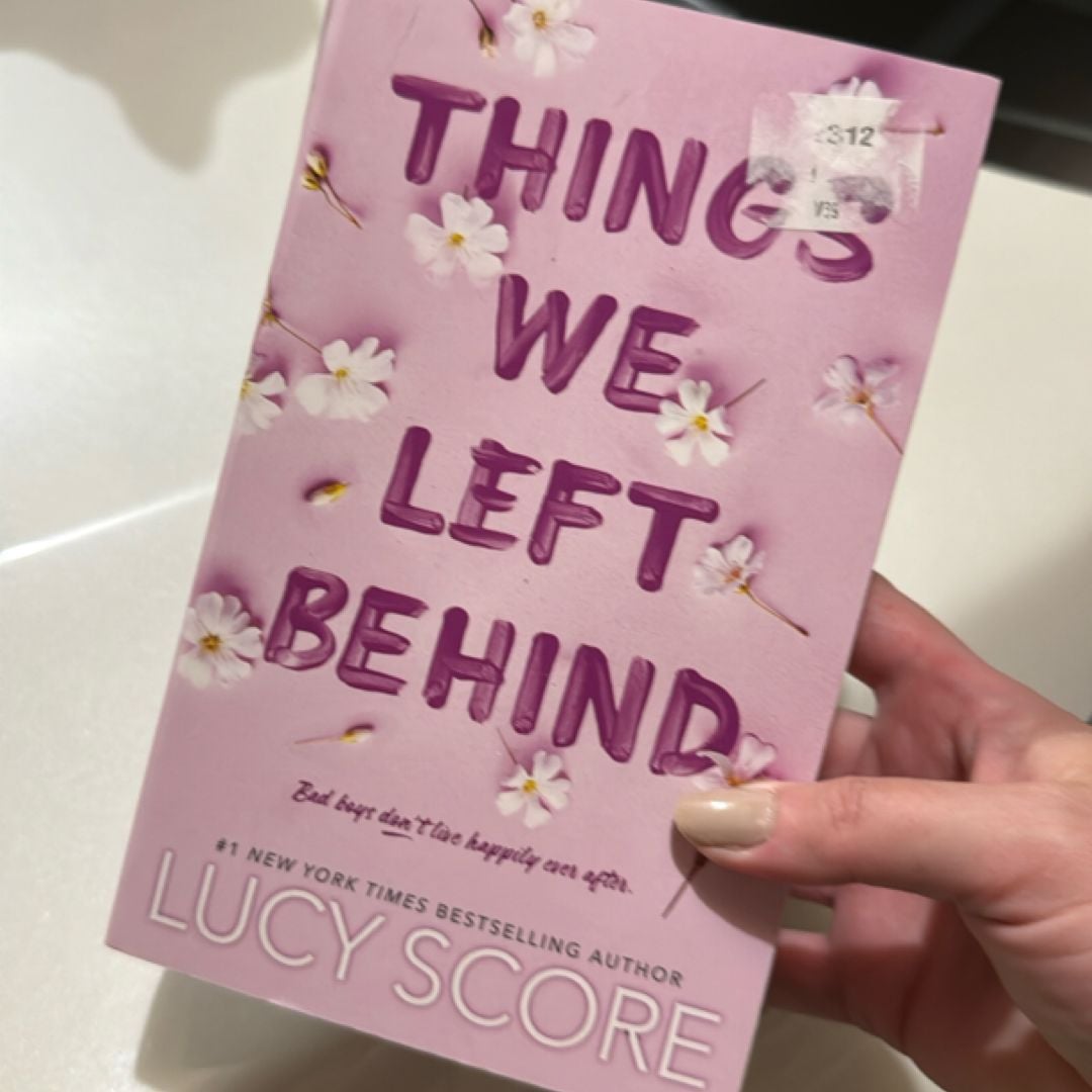 Things we left behind by Lucy score, Paperback Pangobooks
