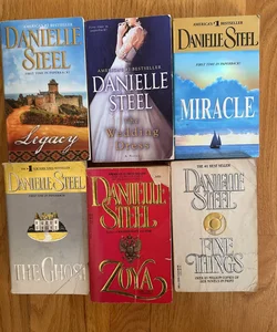 Lot of 6 Danielle Steel paperback books 