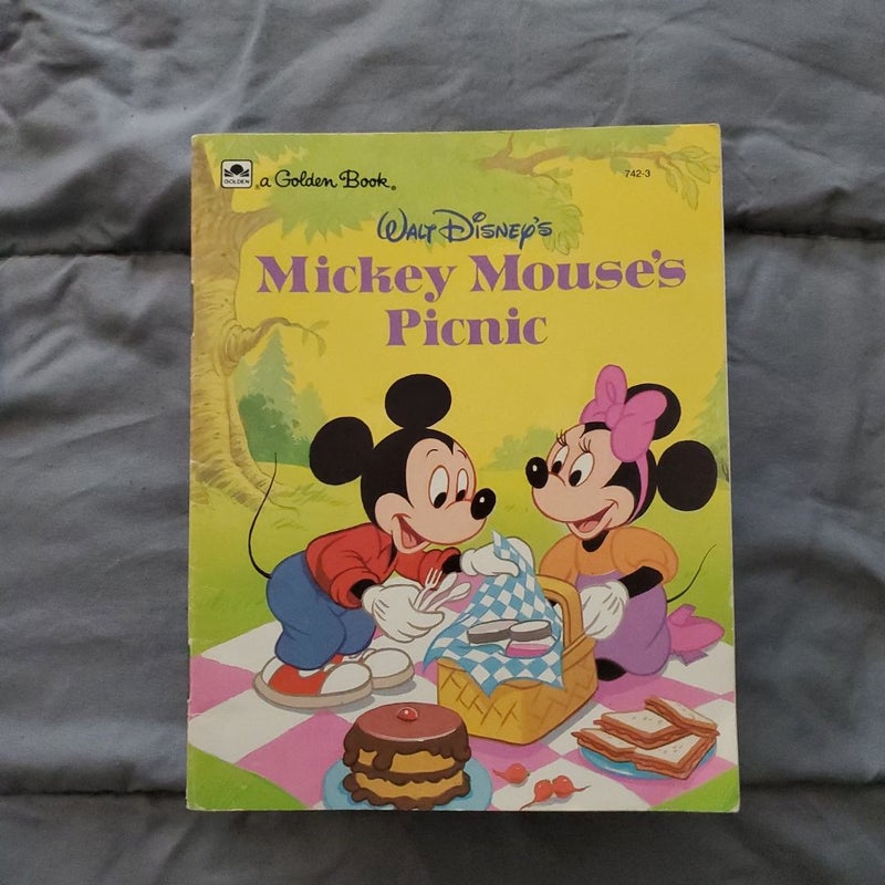 BUNDLE of 4 Mickey Mouse Kids Books