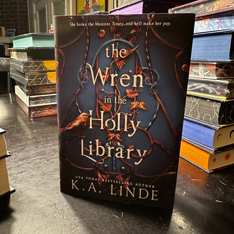 The Wren in the Holly Library (Deluxe Limited Edition)