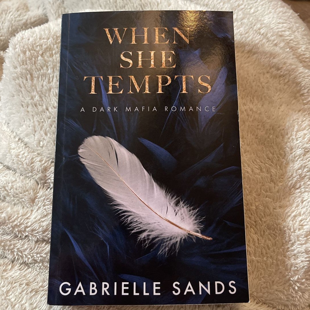 When She Tempts: A Dark Mafia Romance (The Fallen): Sands, Gabrielle:  9798374929447: : Books