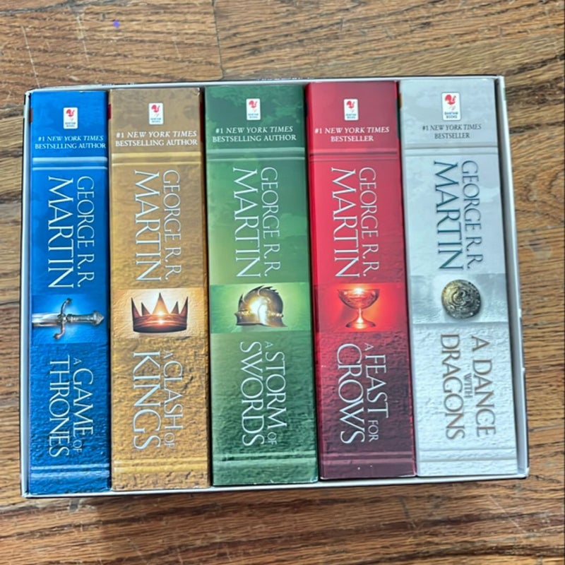 George R. R. Martin's a Game of Thrones 5-Book Boxed Set (Song of Ice and Fire Series)