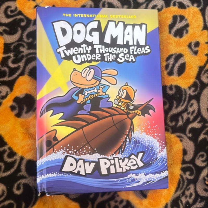 Dog Man: Twenty Thousand Fleas under the Sea: a Graphic Novel (Dog Man #11): from the Creator of Captain Underpants