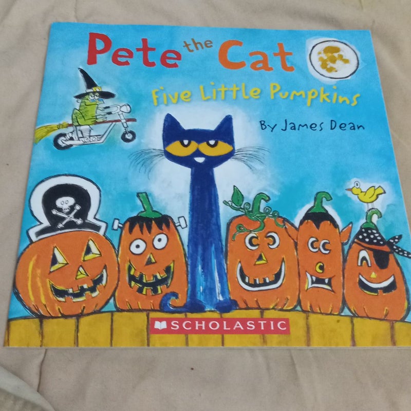 Pete the Cat Five Little Pumpkins