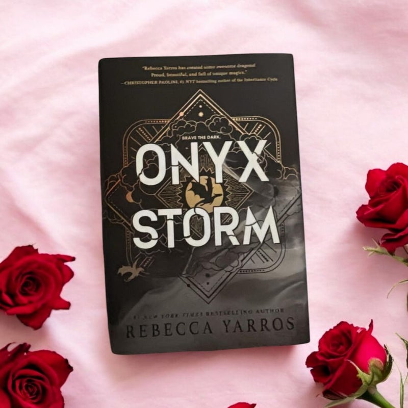 Onyx Storm (Standard Edition)