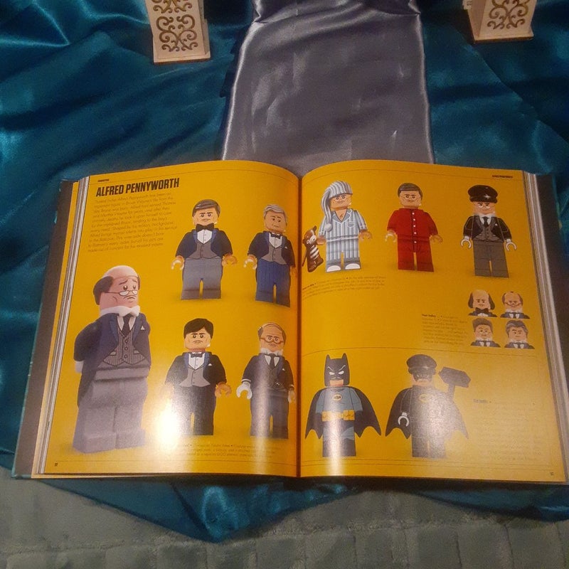 3 LEGO MOVIE Theme books! Making of the Lego Batman Movie, Emmet's Guide to being Awsome, Batman's G⁰uide to Being Cool
