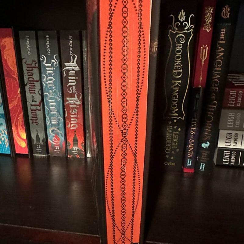 The Familiar (Waterstones exclusive edition)