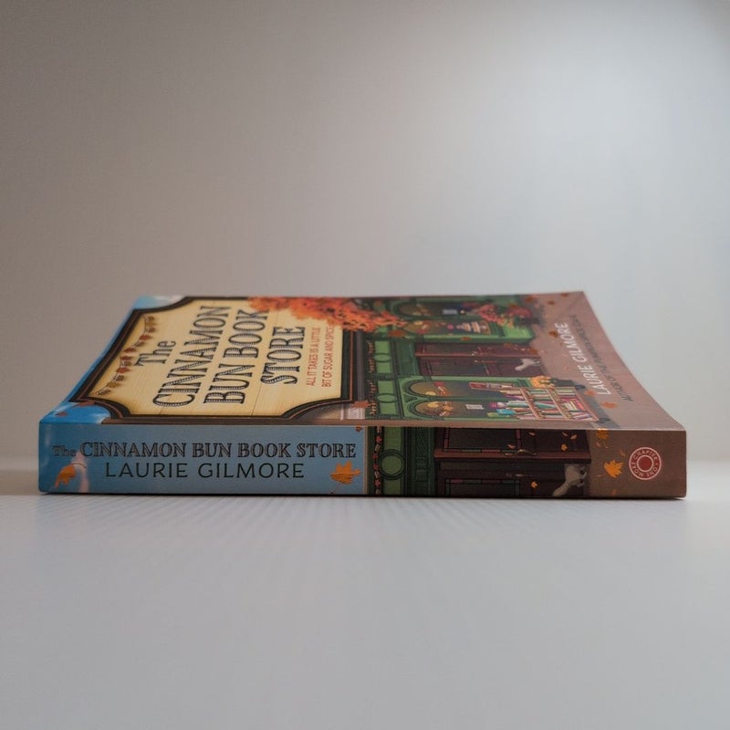The Cinnamon Bun Book Store (Dream Harbor, Book 2)