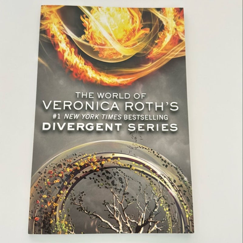 Divergent Series 3-Book Box Set, bonus guide