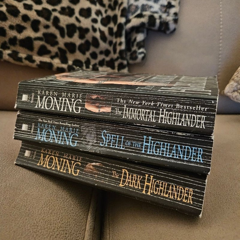 Lot 3 Karen Marie Moning Highlander Romance