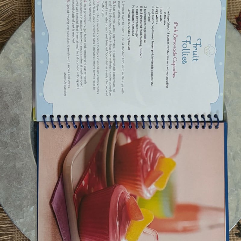 Fun Stuff Cupcakes (80Pg) by Publications International Ltd. Staff ...