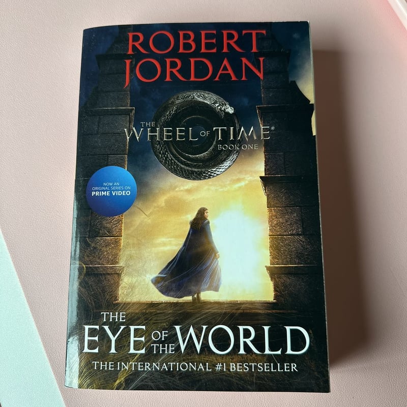 The Eye of the World by Robert Jordan, Paperback | Pangobooks
