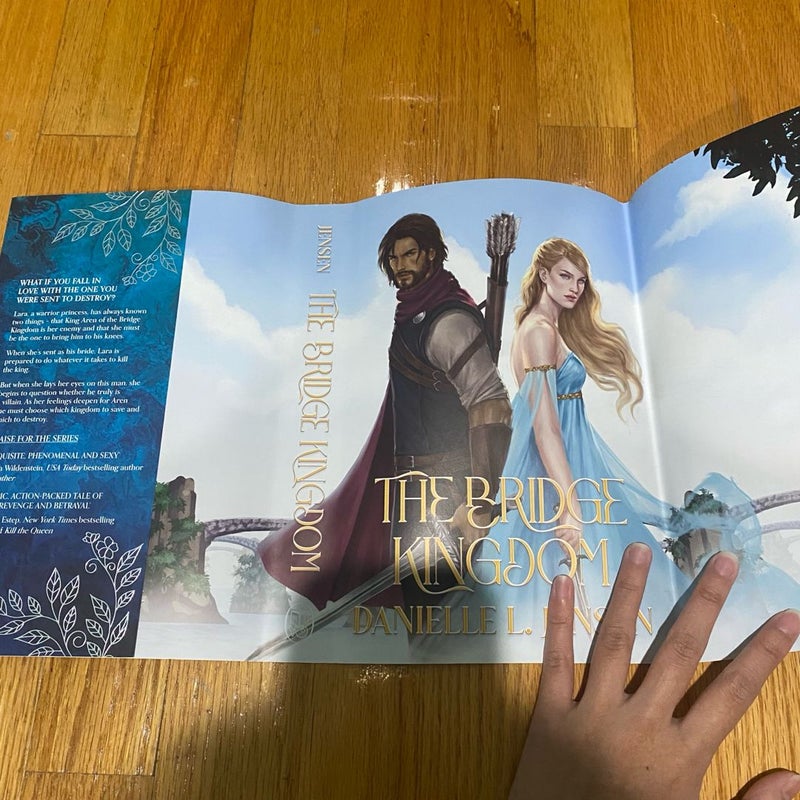 Fairyloot The Bridge Kingdom & The Traitor Queen