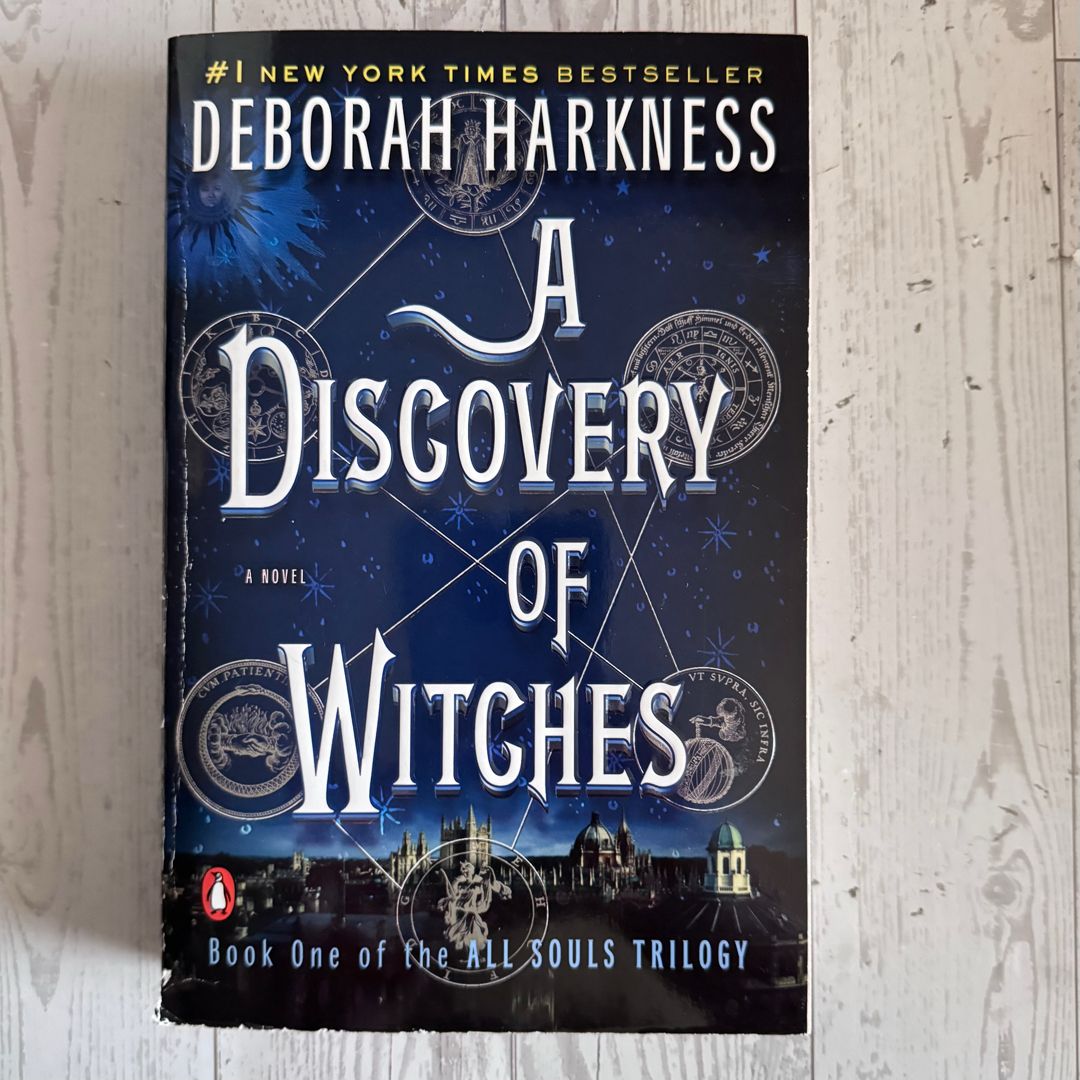 A Discovery of Witches by Deborah Harkness, Paperback | Pangobooks