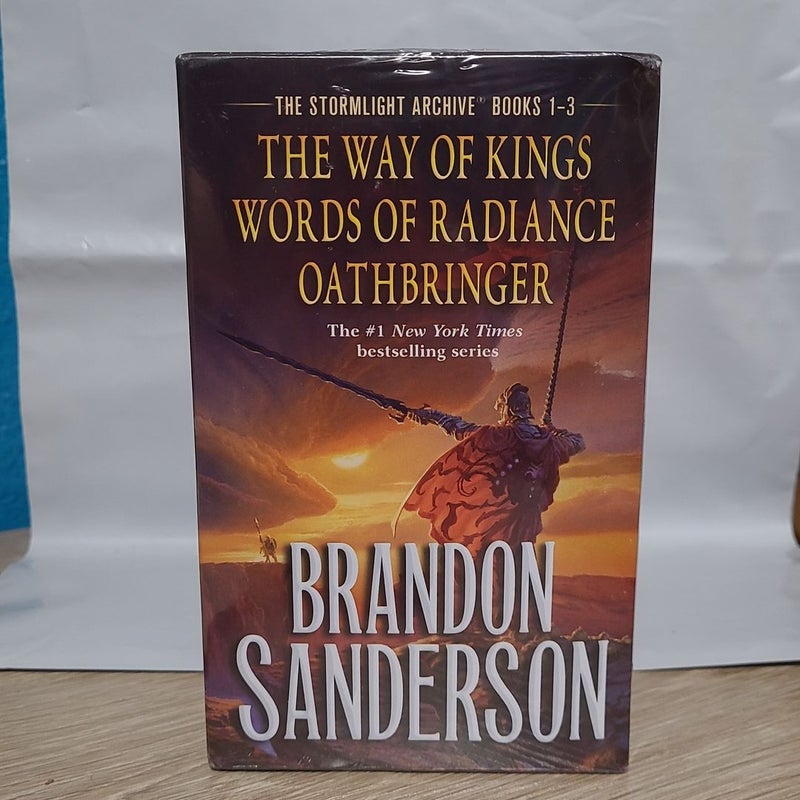Stormlight Archive MM Boxed Set I, Books 1-3: The Way of Kings, Words of  Radiance, Oathbringer (The Stormlight Archive)