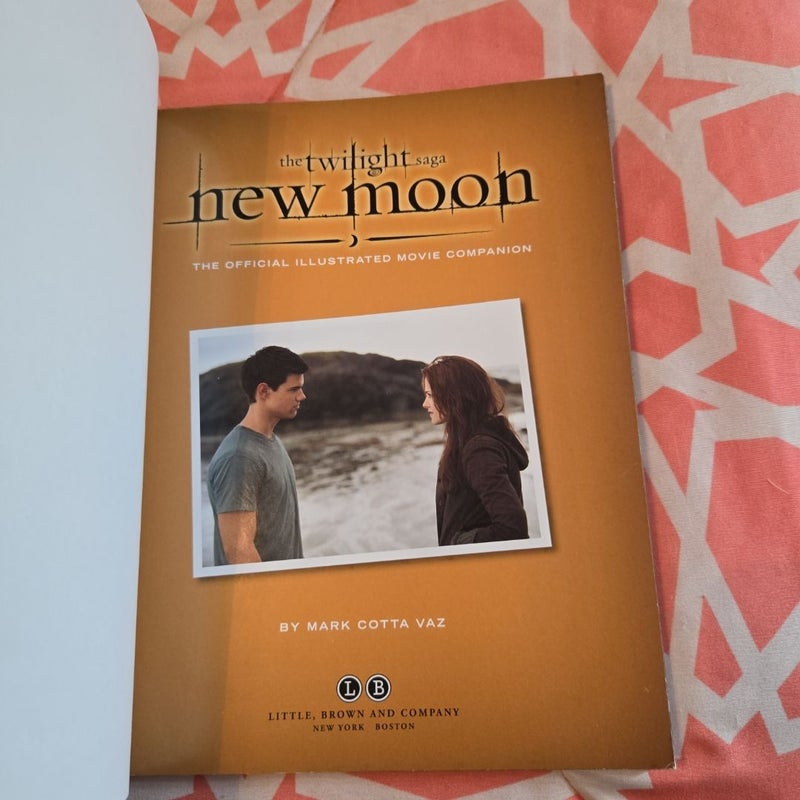 New Moon: the Official Illustrated Movie Companion